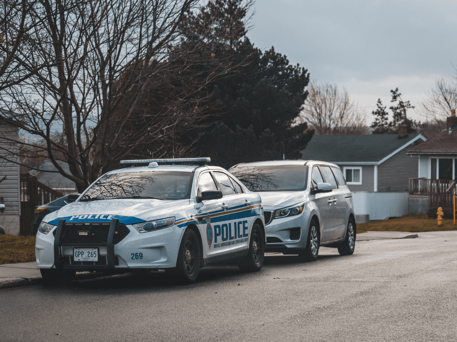 Intervenție a autorităților, context juridic pentru percheziții domiciliare sau informatice